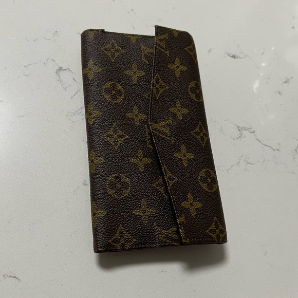LOUIS VUITTON LV Wallet - Picture 2 of 12